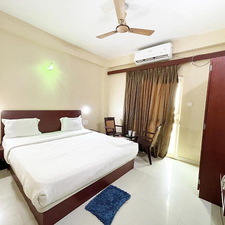 Hotel Golden Wave Puri Exterior foto