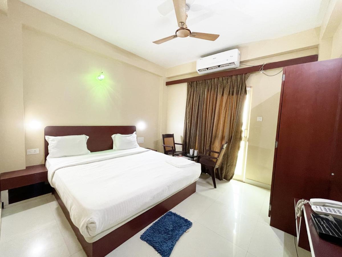 Hotel Golden Wave Puri Exterior foto